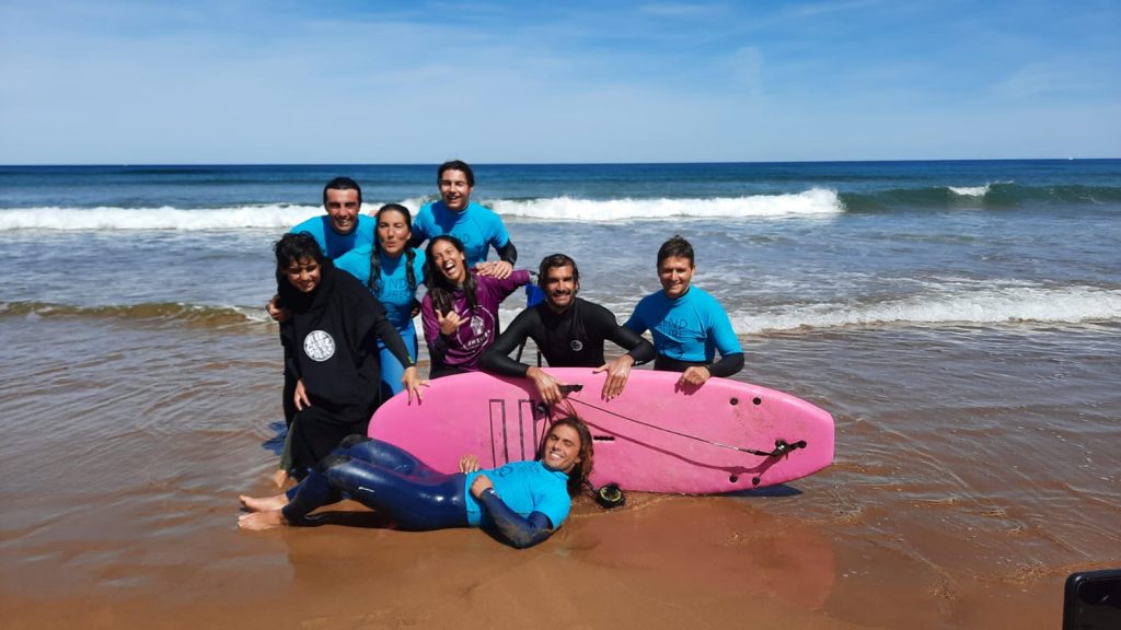 Inclusióon en el zarautz 4 teens con mediterranena surf school